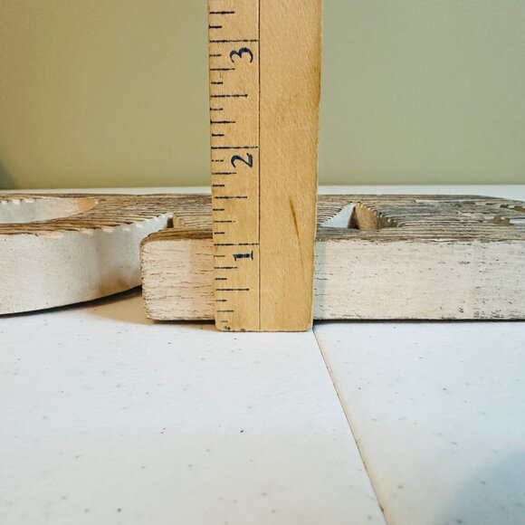 Rustic "Love" Sign Wall Table Decor Letter Art Letter Silhouette Love Decoration - Picture 4 of 10